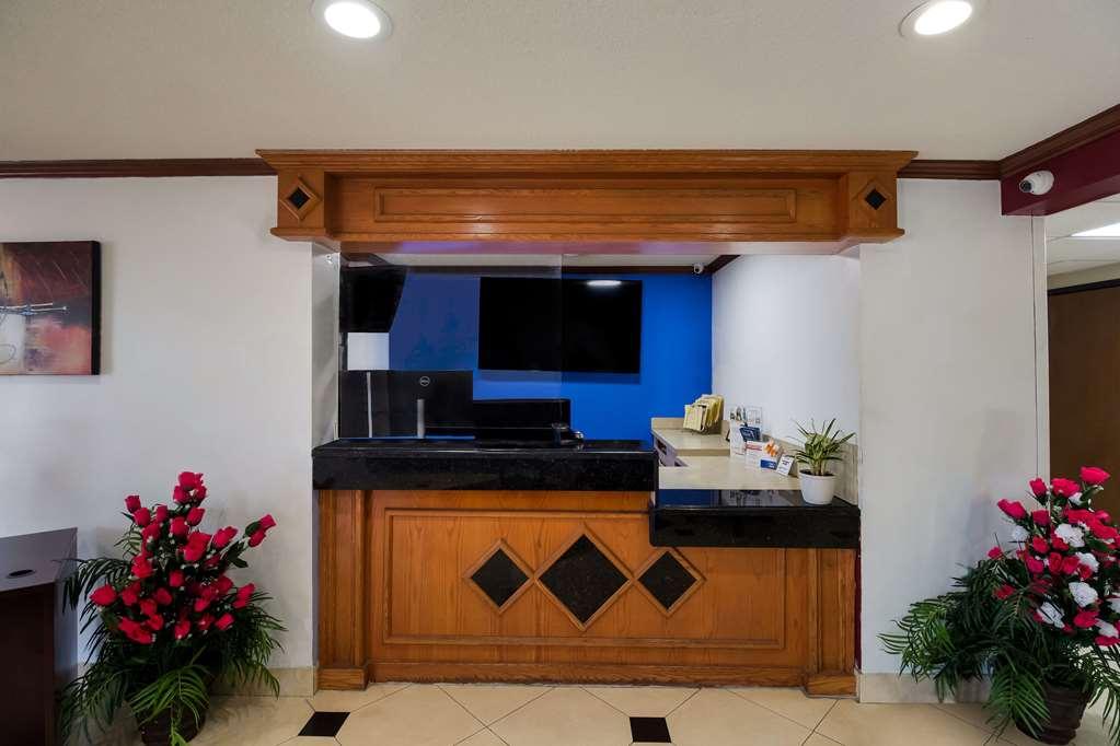 Rodeway Inn Houston North Greenspoint المظهر الداخلي الصورة